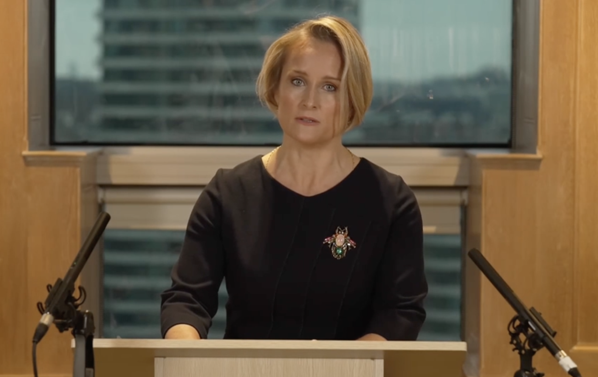 Directora-MI6-alerta