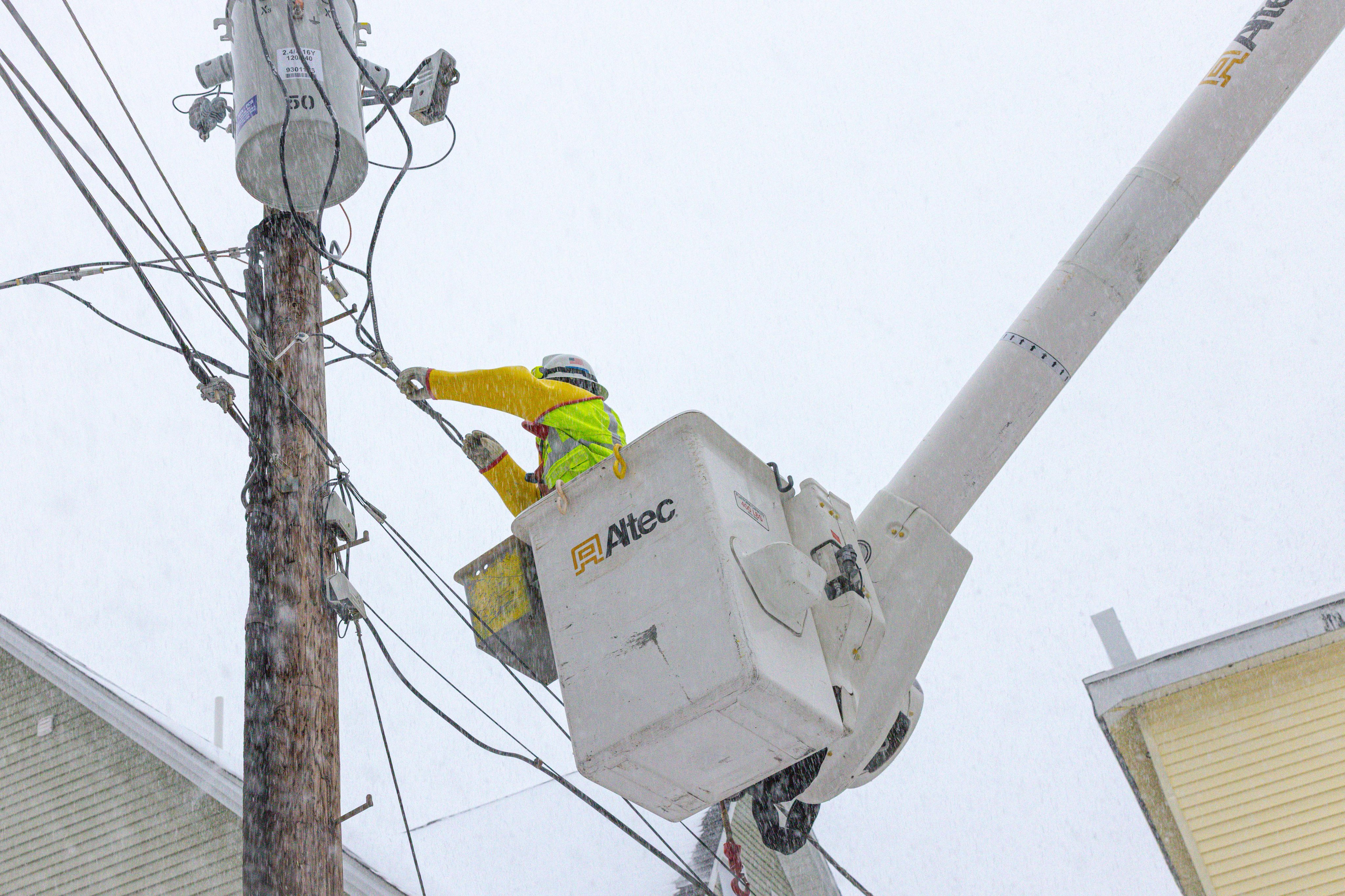 tormenta-invernal-massachusetts-sin-electricidad-servicios-esenciales
