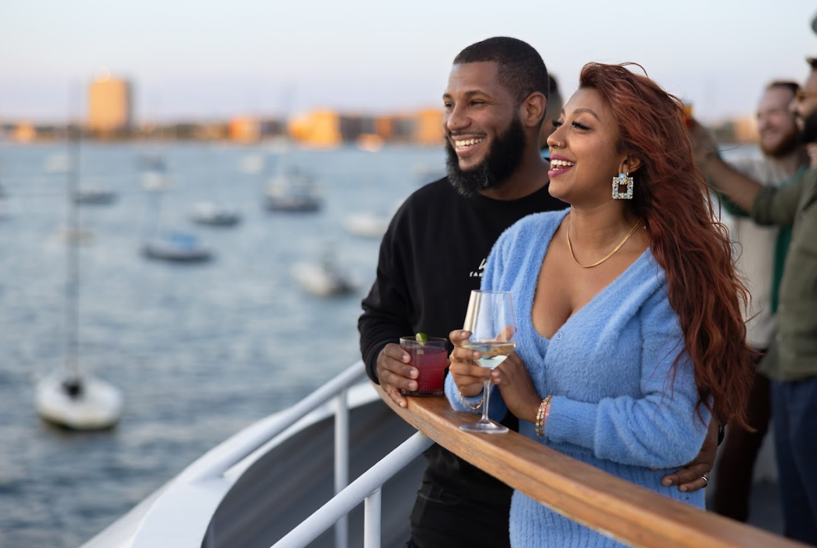 cruceros-romanticos-san-valentin-iluminan-boston