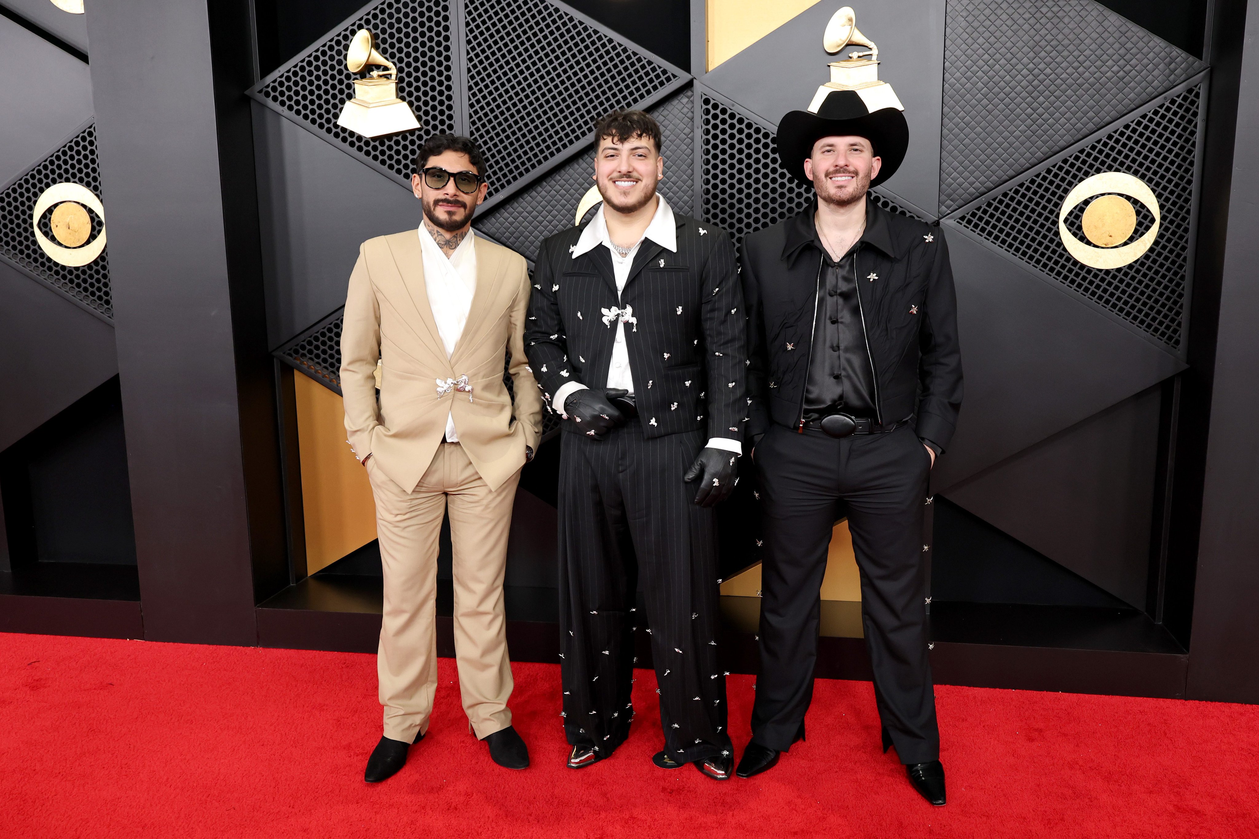 La Moda Mexicana en los Grammy: Grupo Frontera Y Campillo