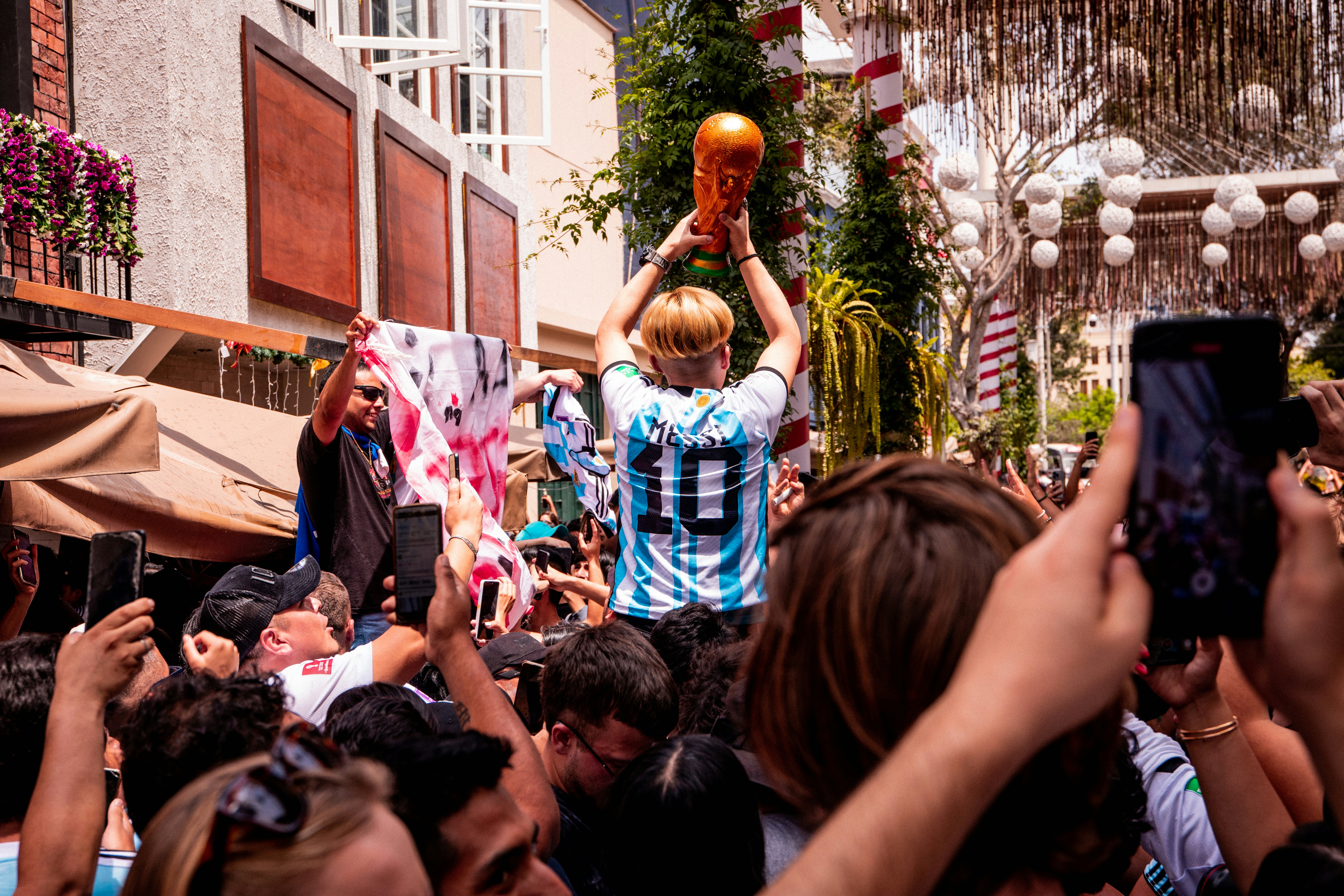 Mundial: Argentina, Inglaterra y Francia lideran el arranque