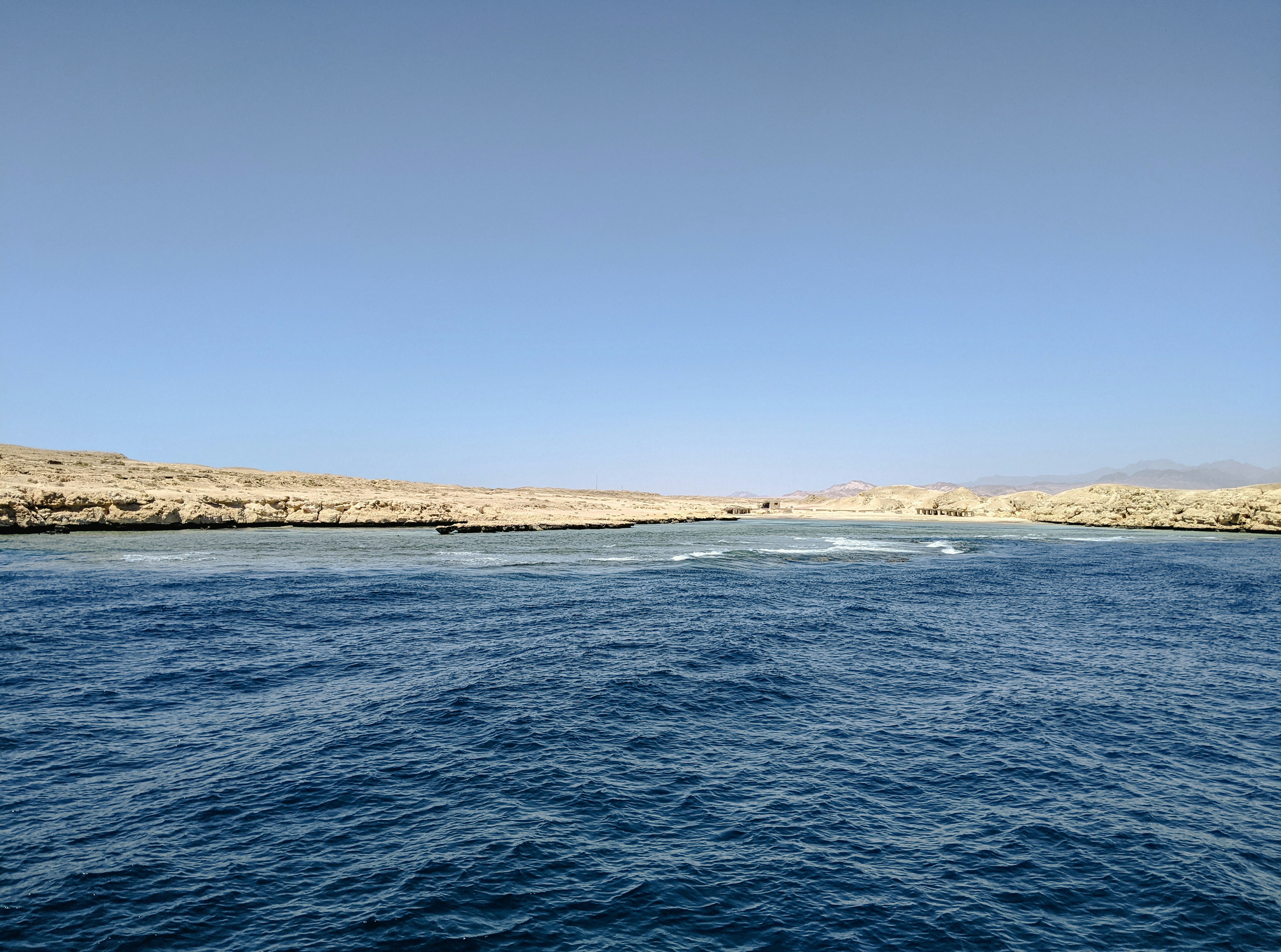 EE.UU. bombardea Irán tras ataque en Ormuz
