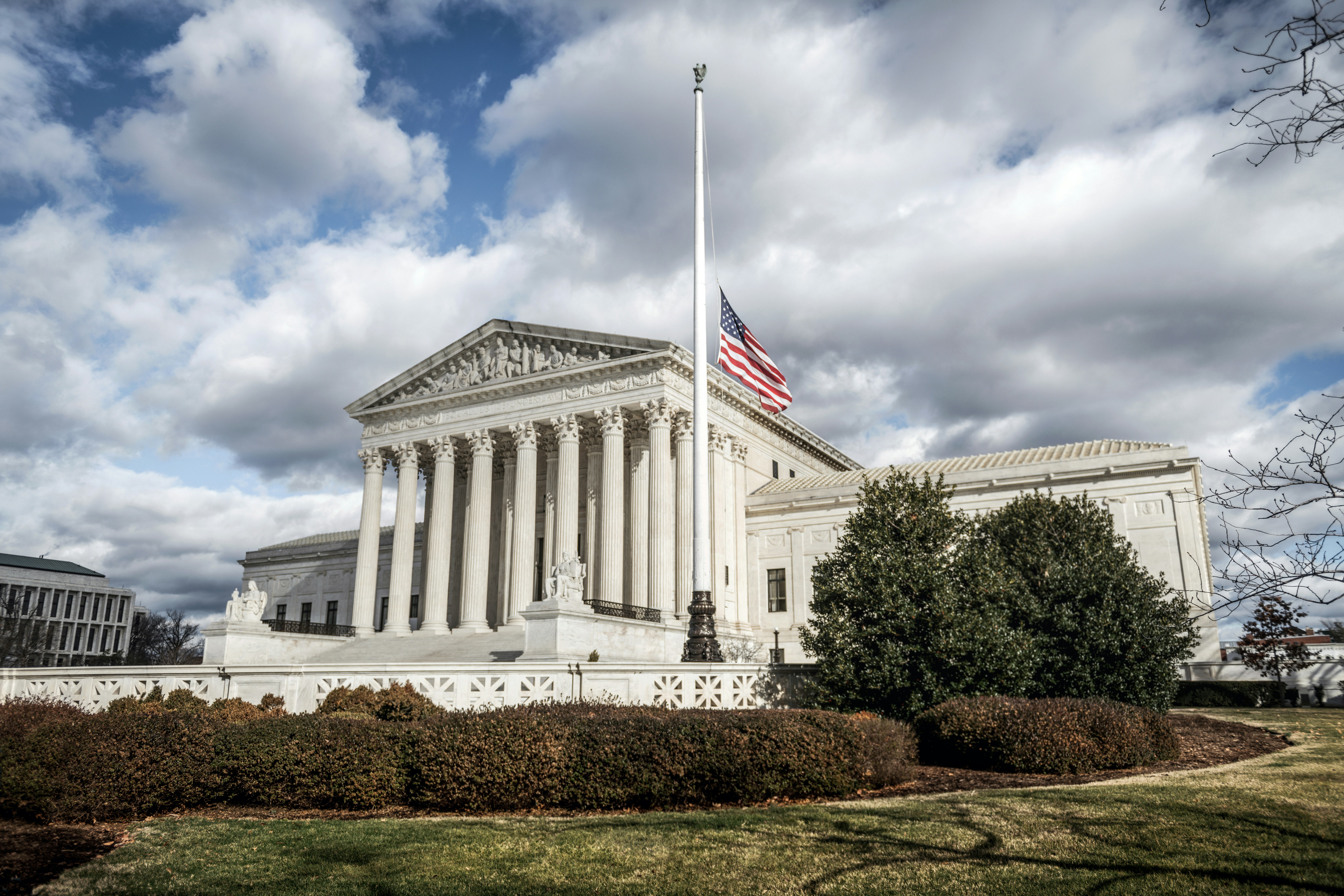 washington-busca-desmantelar-corte-penal-internacional
